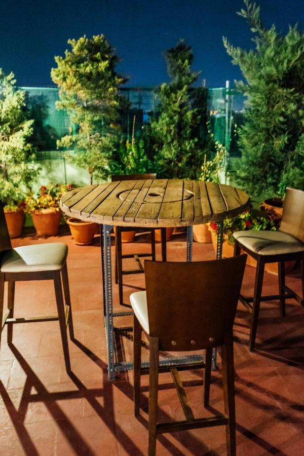 Hotel Exarchion Атина Екстериор снимка