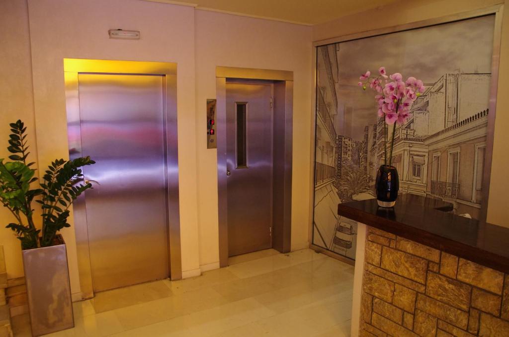 Hotel Exarchion Атина Екстериор снимка